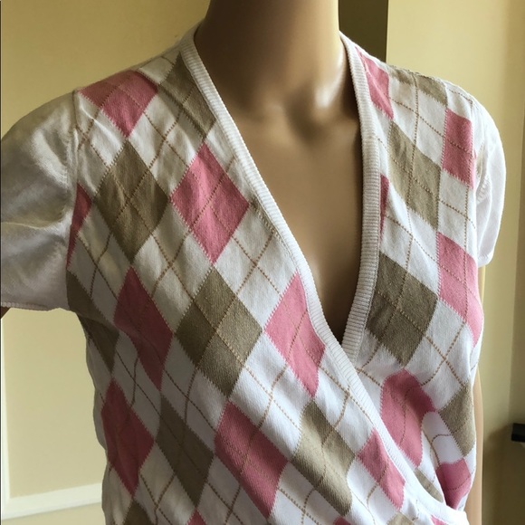 Burberry Pink and White Argyle Wrap Sweater - Picture 2 of 16